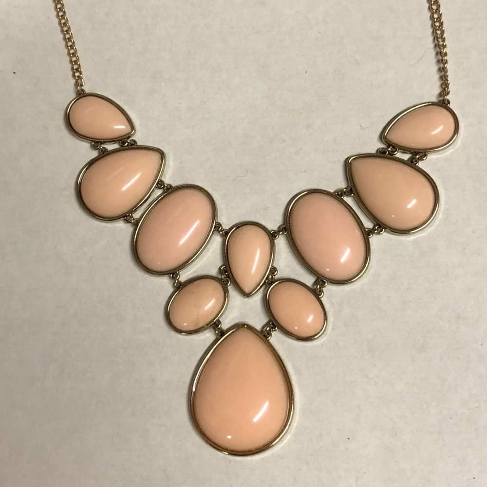 NWT Peach and Gold Statement Necklace